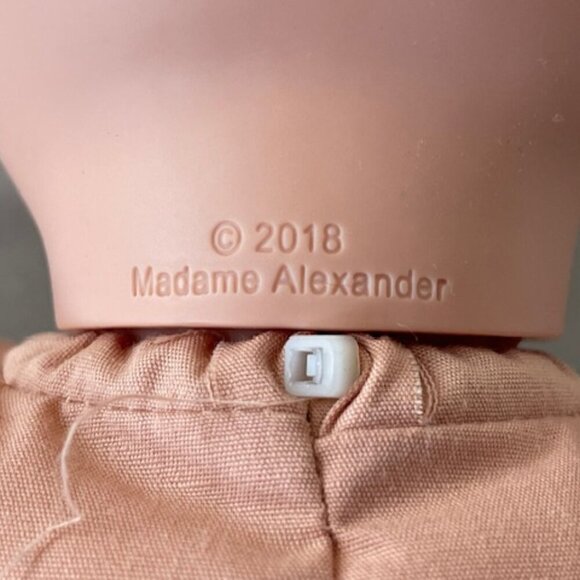 MADAME ALEXANDER 2018 Sweet Smiles 14-Inch Baby Doll - Picture 6 of 16